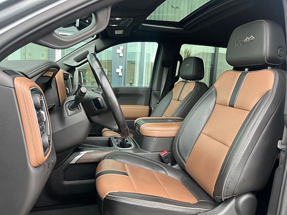 Chevrolet Silverado EV 8 of 24