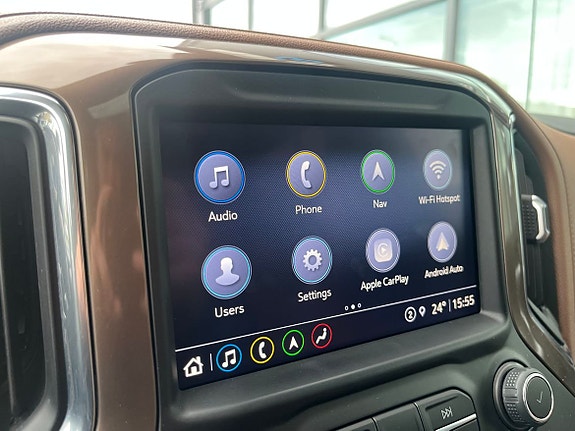 Chevrolet Silverado EV 22 of 24