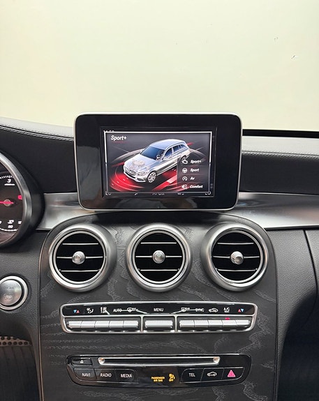 Mercedes-Benz C220 d 12 of 16