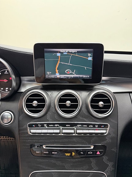 Mercedes-Benz C220 d 11 of 16
