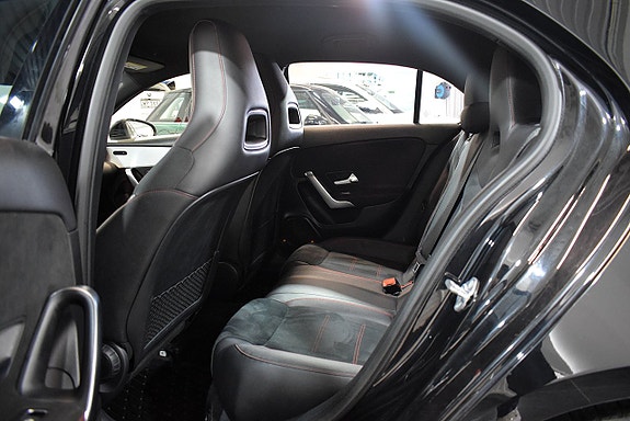 Mercedes-Benz A180 d 23 of 25