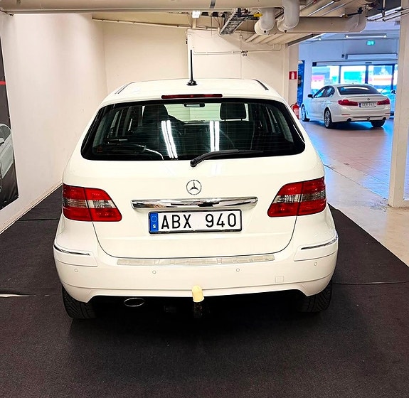 Mercedes-Benz B180 7 of 18