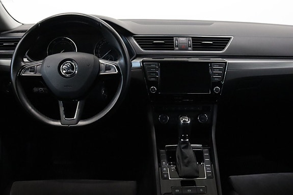Skoda Superb 12 of 30
