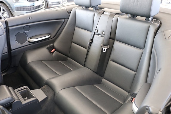 BMW 320 12 of 16