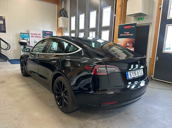 Tesla Model 3 5 of 21