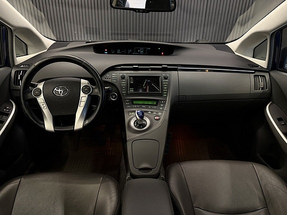 Toyota Prius 15 of 25