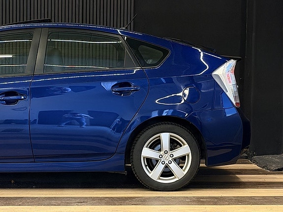 Toyota Prius 6 of 25