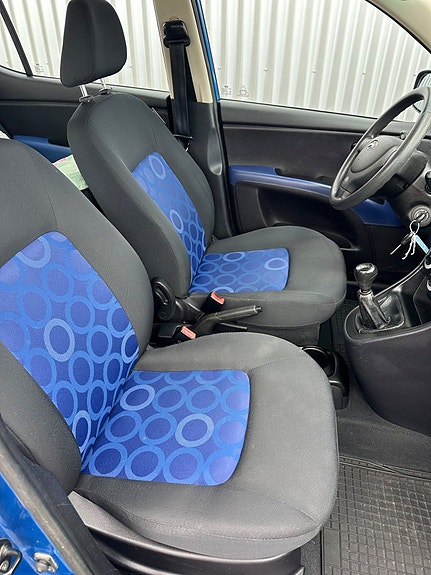 Hyundai i10 7 of 14