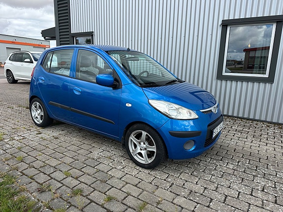 Hyundai i10 2 of 14