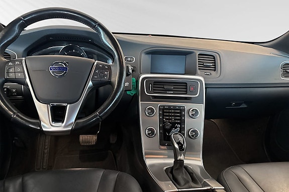 Volvo V60 Cross Country 9 of 26