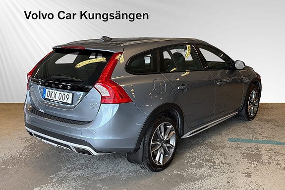 Volvo V60 Cross Country 5 of 26