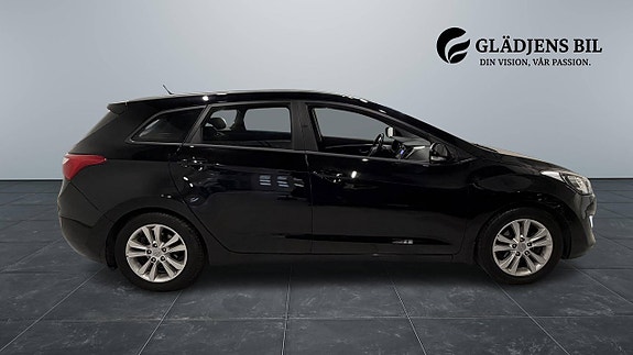 Hyundai i30 8 of 25