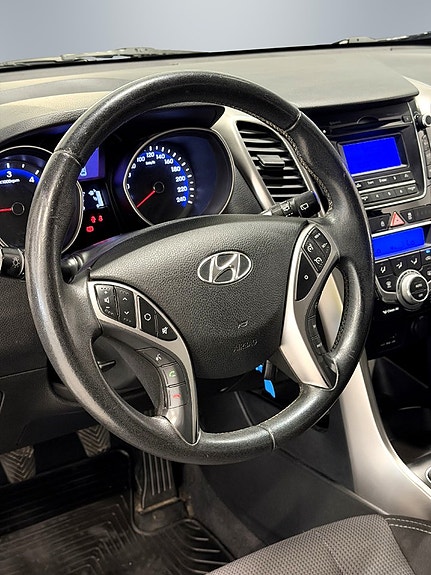 Hyundai i30 12 of 25