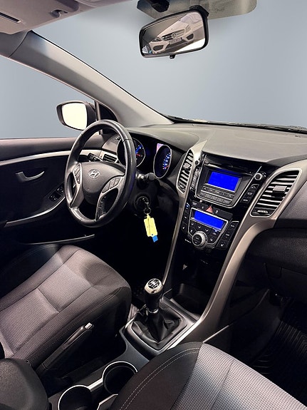 Hyundai i30 14 of 25