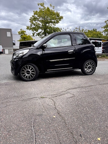Microcar M8 3 of 6