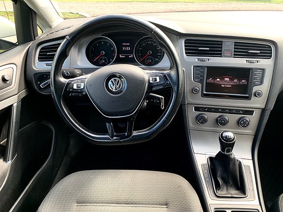 Volkswagen Golf VII 5 of 8