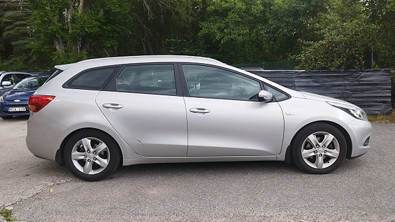 Kia Ceed 3 of 11