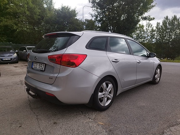 Kia Ceed 4 of 11