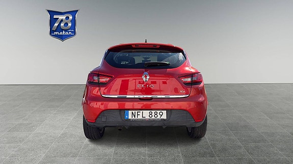 Renault Clio 8 of 16
