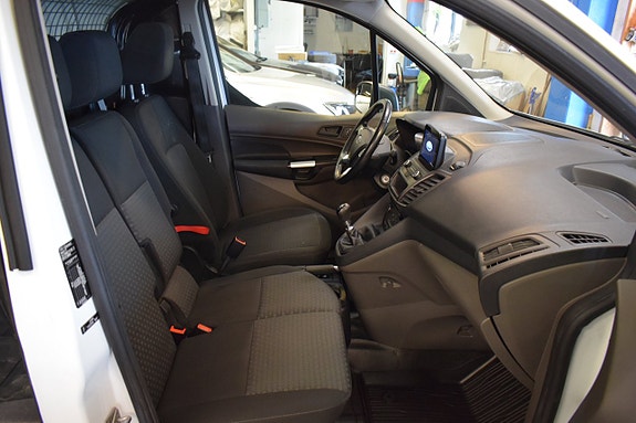 Ford Transit Connect 8 of 15