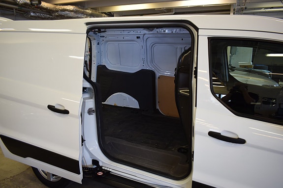 Ford Transit Connect 14 of 15
