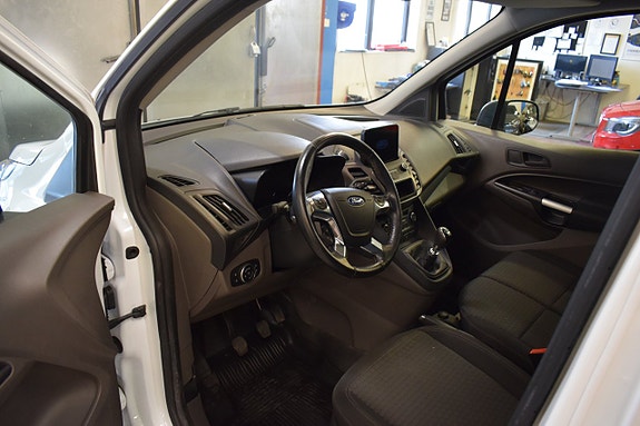 Ford Transit Connect 6 of 15