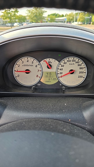 Nissan Micra C+C 8 of 12