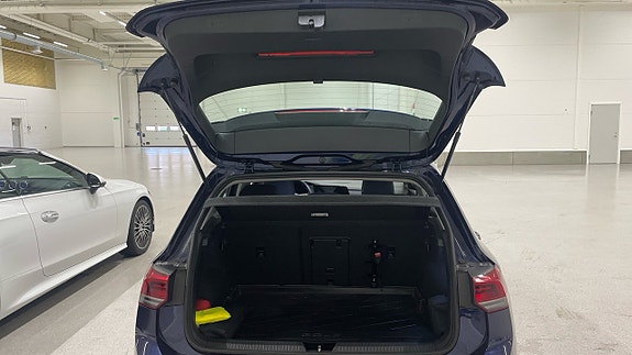 Volkswagen Golf VIII 6 of 10