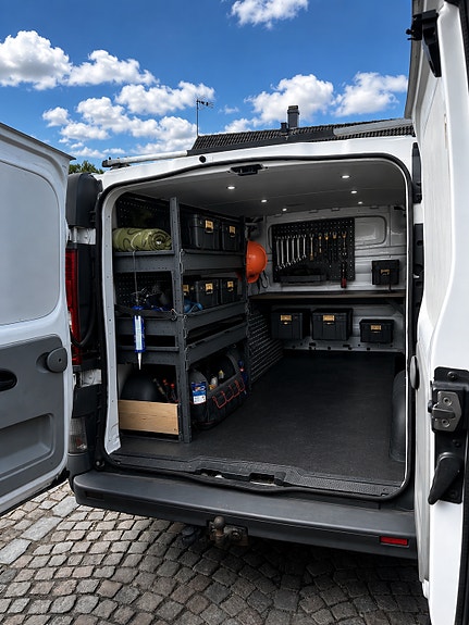 Renault Trafic 4 of 5