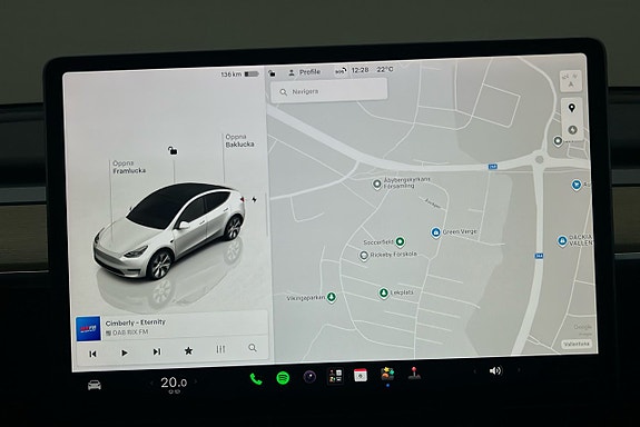 Tesla Model Y 7 of 26