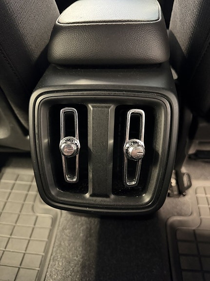 Volvo XC40 19 of 24