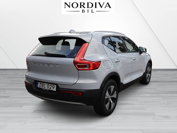 Volvo XC40 6 of 24