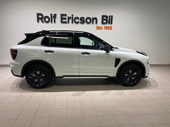 Lynk & Co 01 3 of 17