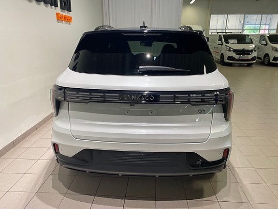 Lynk & Co 01 6 of 17