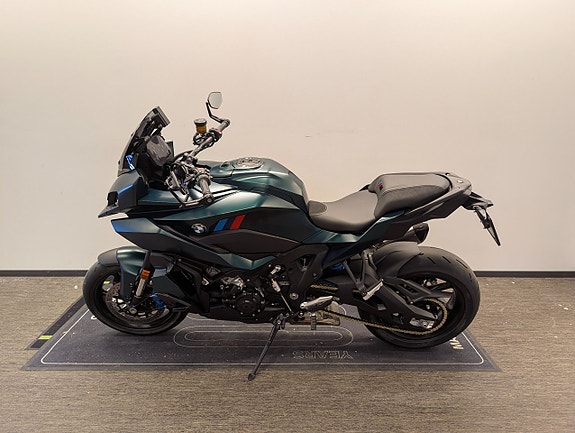 BMW M1000XR Aurelius Green Metallic 4 of 4