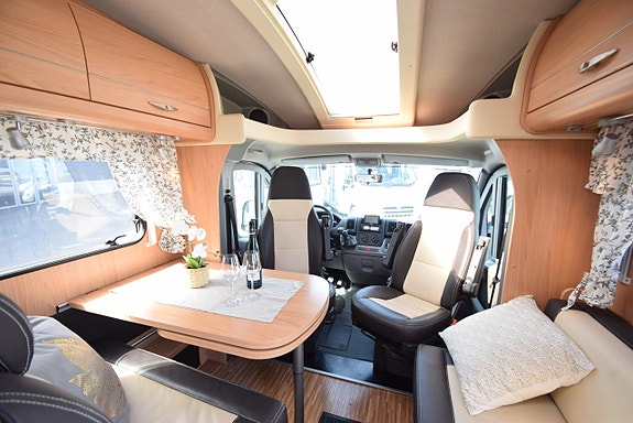 Bürstner T615 Franskbädd - Ny kamrem - Smidig - Rymlig - 3500kg 20 of 20