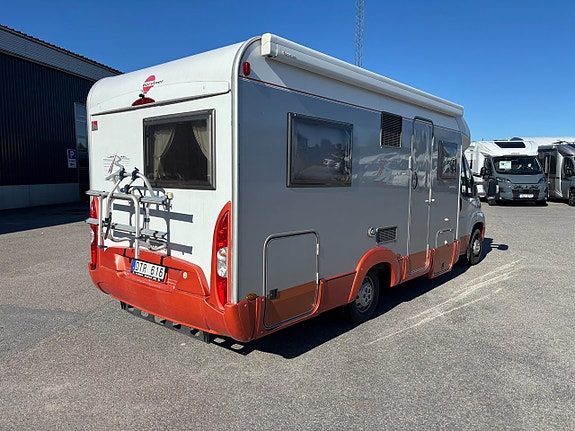 Bürstner T615 Franskbädd - Ny kamrem - Smidig - Rymlig - 3500kg 3 of 20