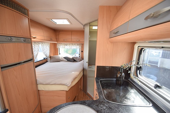 Bürstner T615 Franskbädd - Ny kamrem - Smidig - Rymlig - 3500kg 15 of 20