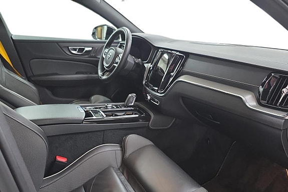 Volvo V60 7 of 24