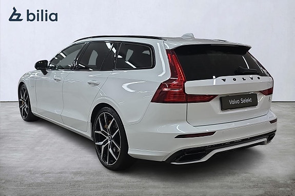 Volvo V60 2 of 24