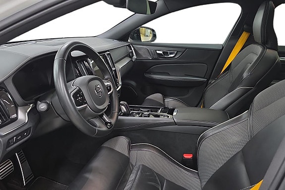 Volvo V60 14 of 24