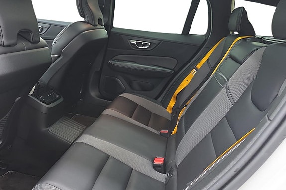 Volvo V60 13 of 24