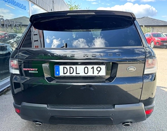 Land Rover Range Rover Sport 7 of 18