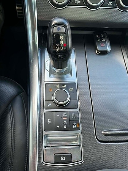 Land Rover Range Rover Sport 12 of 18