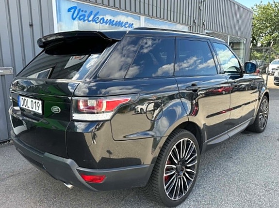 Land Rover Range Rover Sport 3 of 18