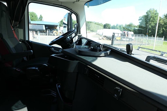 Volvo Körskoleutrustad FH430 4x2 9 of 13