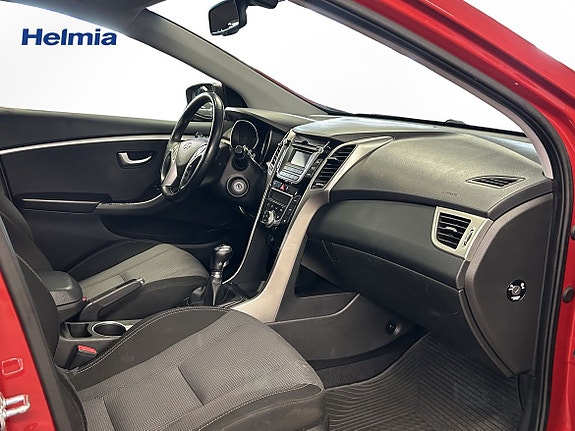 Hyundai i30 7 of 9