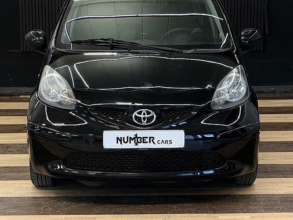 Toyota Aygo 6 of 24