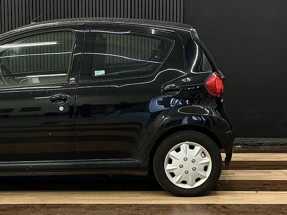 Toyota Aygo 9 of 24
