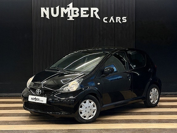Toyota Aygo 2 of 24